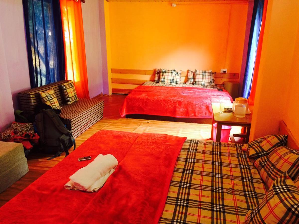 Brick And Wood Cottages Kullu Luaran gambar