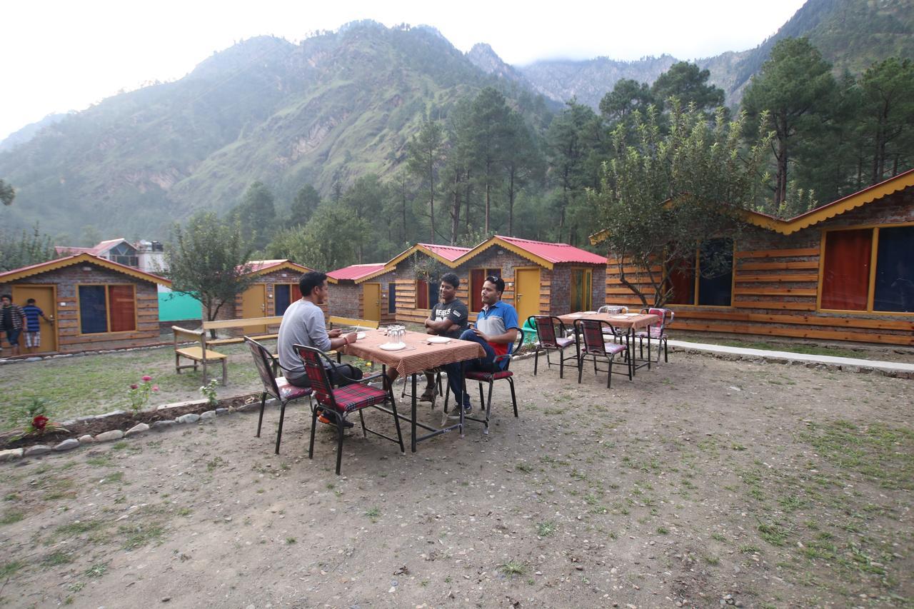 Brick And Wood Cottages Kullu Luaran gambar