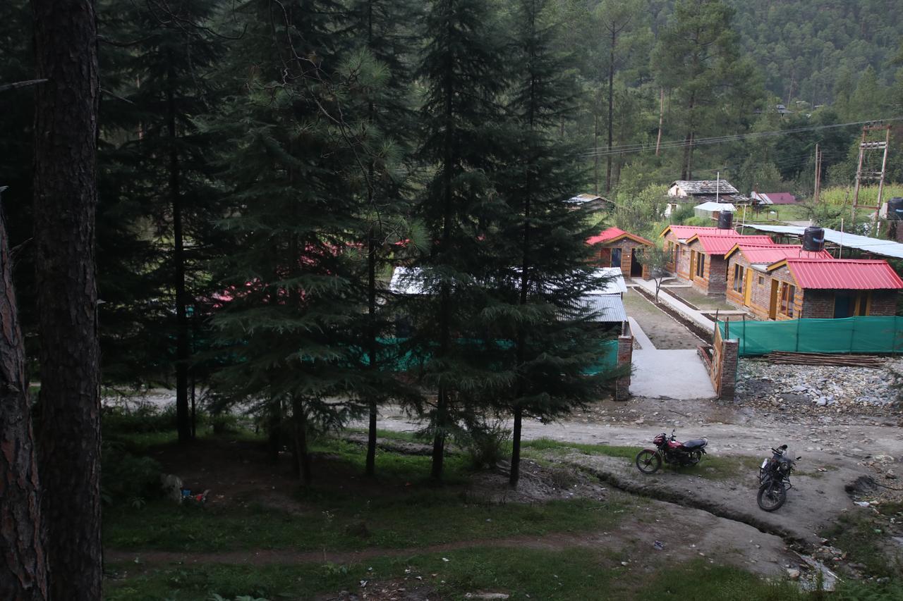 Brick And Wood Cottages Kullu Luaran gambar