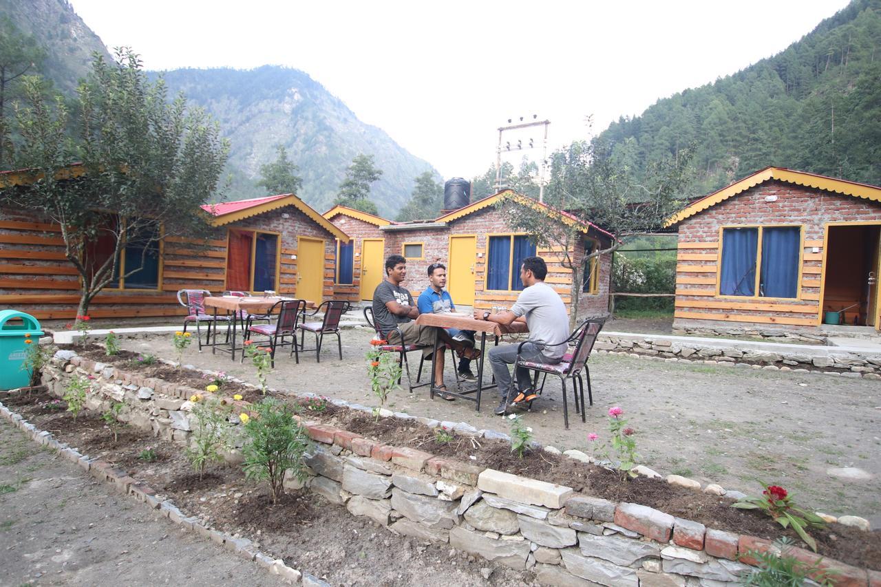 Brick And Wood Cottages Kullu Luaran gambar